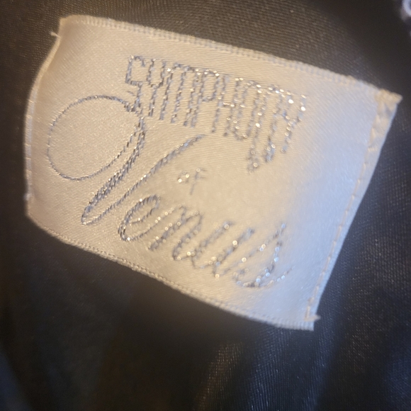 Gown - Picture 11 of 16